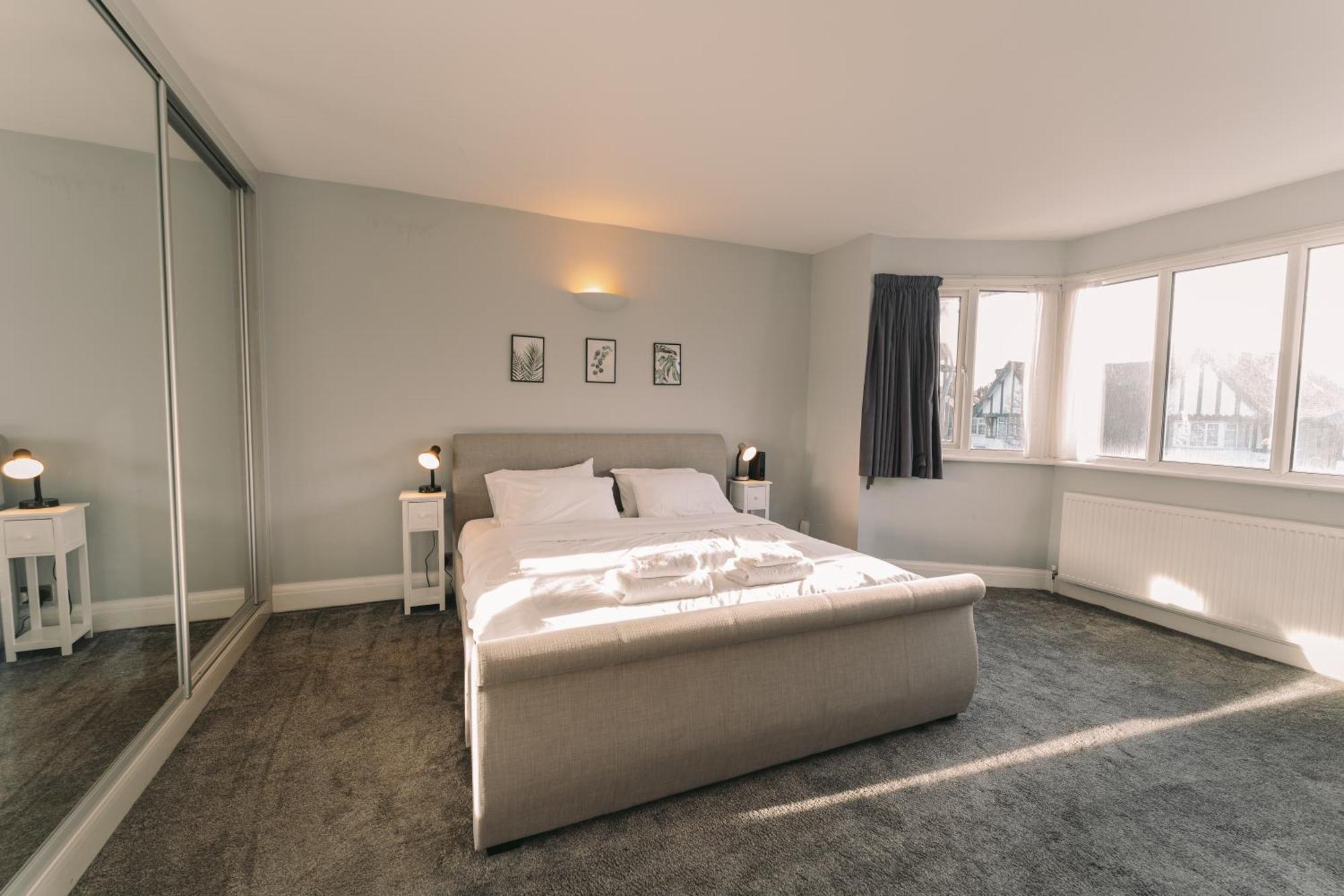 Modern Flat By The Underground. Appartement Londen Buitenkant foto